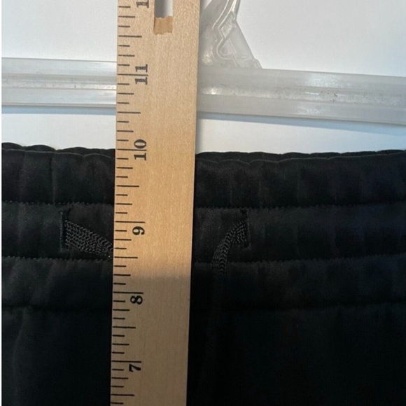 EUC Bylt Jogger Shorts Mens Medium Black Stretch Athletic Sweatshort Performance - Picture 7 of 11